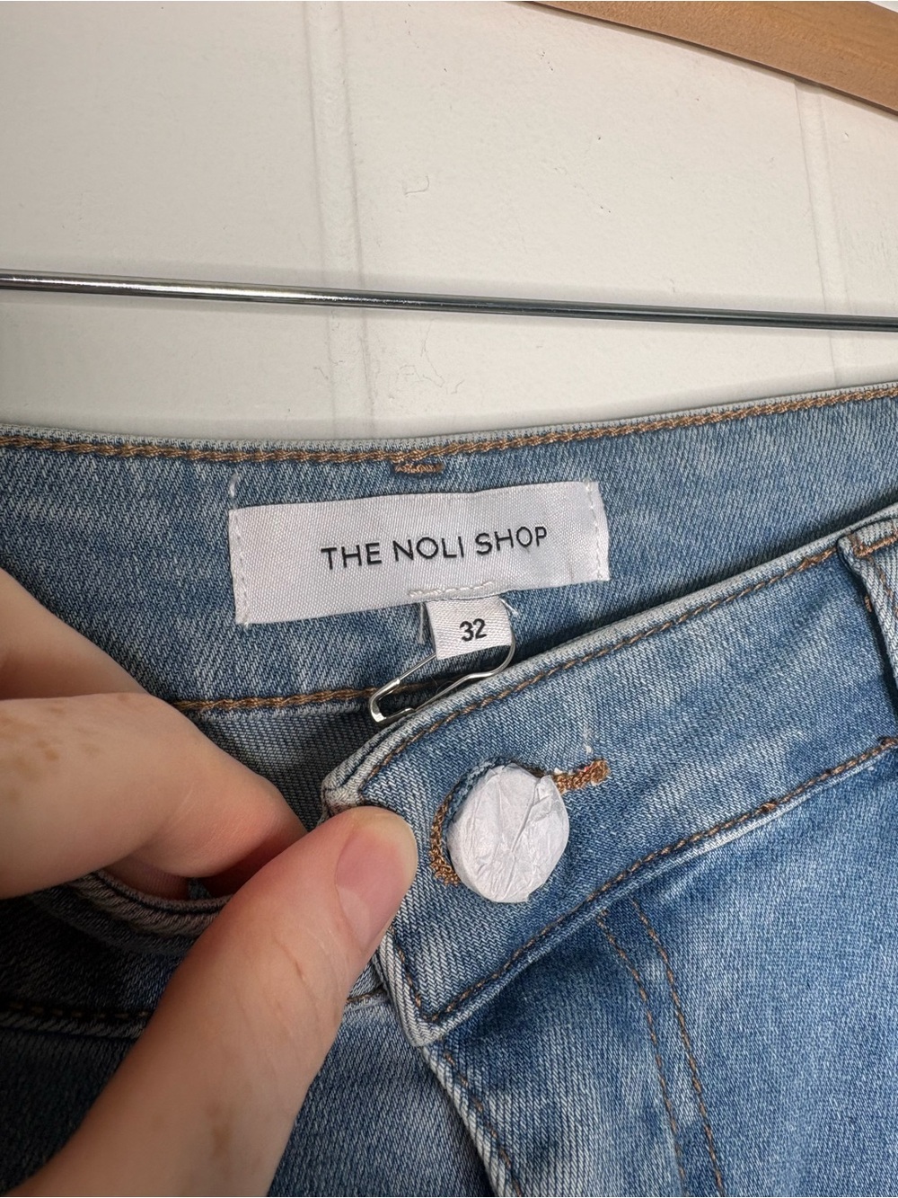 NEW THE NOLI SHOP Ivanka Crystal Jean Medium Wash Blue Size 32 Taylor Swift $268 - Picture 6 of 8